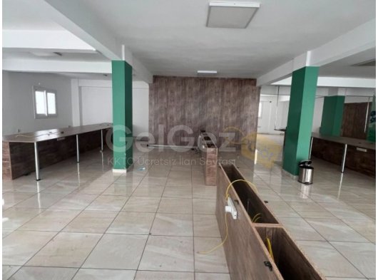 ???? GİRNE MERKEZ'DE EMSALSİZ 700 M2 KİRALIK PLAZA KATI / OFİS / TİCARİ ALAN⚪