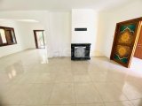 Girne Karaoğlanoğlu bölgesinde eşyasız geniş kiralık 3+2 bahçeli villa!