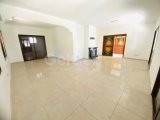 Girne Karaoğlanoğlu bölgesinde eşyasız geniş kiralık 3+2 bahçeli villa!