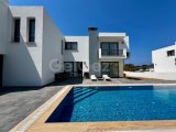 Karaoğlanoğlu’nda Kiralık Özel Havuzlu Lüks 4+1 Villa