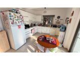 GİRNE, ALSANCAK – MİLOS PARK’TA SATILIK BAHÇELİ 2+1 DAİRE