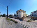 Girne Lapta'da Hayalinizdeki Deniz ve Dağ Manzaralı Villa!
