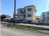 Girne Lapta'da Hayalinizdeki Deniz ve Dağ Manzaralı Villa!