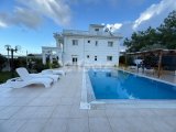 GİRNE KARAOGLANOĞLU BÖLGESİNDE GÜNLÜK KİRALIK 5+1 VİLLA