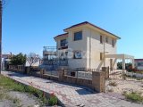 Girne Lapta'da Hayalinizdeki Deniz ve Dağ Manzaralı Villa!