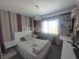 Girne Merkez Akpınar Pastanesi Üstü Harika Konumda 3+1 Full Eşyalı Daire Kiralık!