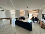 GİRNE MERKEZ'DE GENİŞ BALKONLU ÇİFT BANYOLU FULL EŞYALI KİRALIK REZİDANS DAİRE