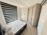 GİRNE MERKEZ'DE GENİŞ BALKONLU ÇİFT BANYOLU FULL EŞYALI KİRALIK REZİDANS DAİRE