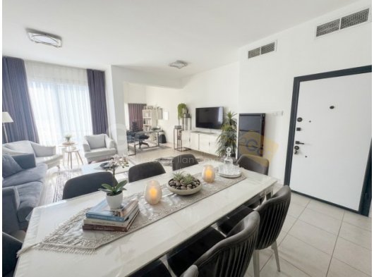 Girne merkezde muhteşem konumda lüks ve geniş 3+1 ,2 banyolu kiralık daire
