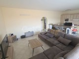 Eşyalı 2 Yatak, 2 Banyo Odalı İkinci Kat Deniz Manzaralı Daire
