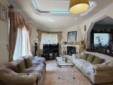 Girne Merkezde Satılık Geniş 3+1 Daire