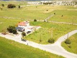 Huzurlu Bir Mahallede 688 m2 Köşe Arsa – Kumsala 10 Dakika Yürüme Mesafesinde