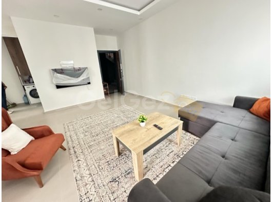 Girne Merkez'de Eşyalı 2+1 Daire - Dağ ve Doğa Manzarası ile Satılık!