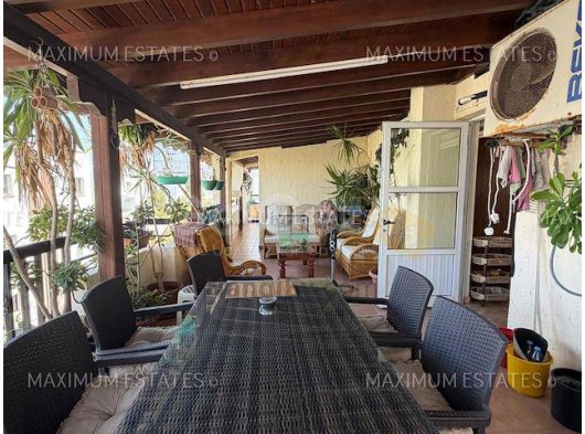 Girne Merkezde Satılık Geniş 3+1 Daire