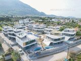 Satılık 3 Yatak Odalı Yarı Müstakil Villa