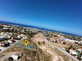 Girne Çatalköy'de Ana Yolla Yürüme Mesafesinde Satılık 1060 m2 Arazi