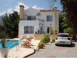 KİRALIK – ALSANCAK’TA GÜZEL 3+1 VİLLA