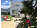 Alsancak'ta Uzun Dönem Kiralık Geniş ve Tam Donanımlı 4+1 Villa