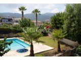 KİRALIK – ALSANCAK’TA GÜZEL 3+1 VİLLA