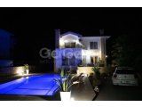 KİRALIK – ALSANCAK’TA GÜZEL 3+1 VİLLA