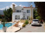KİRALIK – ALSANCAK’TA GÜZEL 3+1 VİLLA