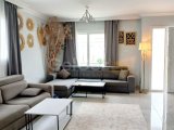 İskele Merkez'de Şık ve Modern 3+2 Villa Kiralık!