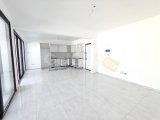 Lefkoşa Hamitköy'de Satılık Ebeveyn Banyolu 2+1 Penthouse Daire