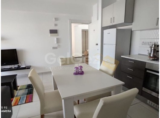 Asansörlü binada full eşyalı klimalı 2+1 daire otobüs durağa marketlere yürüme mesafesinde
