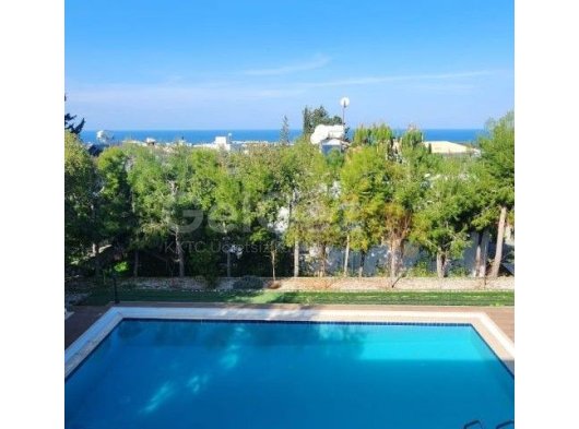 Girne Ozanköy'de Satılık Türk Koçan 4+2 Çok Geniş Türk Koçanlı Villa