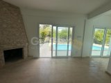 Girne Ozanköy'de Satılık Türk Koçan 4+2 Çok Geniş Türk Koçanlı Villa