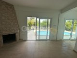 Girne Ozanköy'de Satılık Türk Koçan 4+2 Çok Geniş Türk Koçanlı Villa