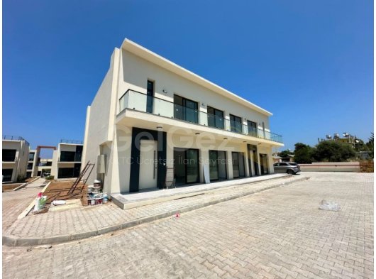 KIBRIS GIRNE ALSANCAK BÖLGESINDE, YÜZME HAVUZLU LÜKS 3+1 YENI VILLA SATILIKTIR