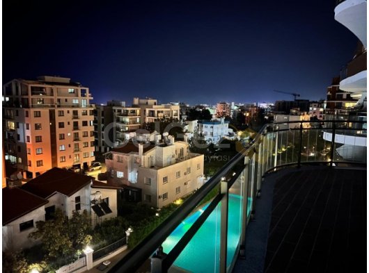 Girne Merkez'de Akacan Elegance Sitesinde Satılık Geniş 3+1 Lüks Daire