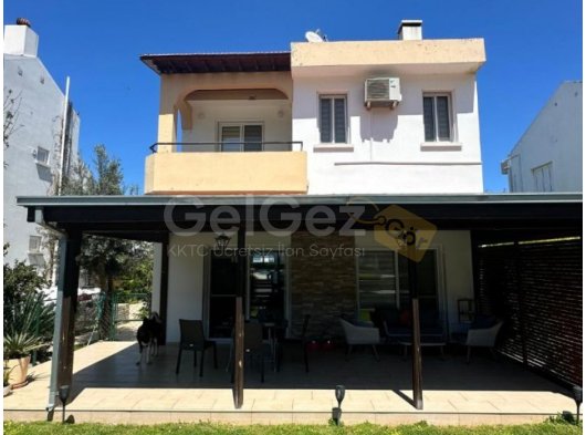 KIBRIS GIRNE ALSANCAK BÖLGESINDE, MILI PARKIN DİBİNDE ORTAK YÜZME HAVUZLU 3+1 VILLA SATILIKTIR