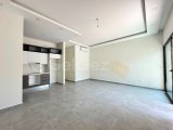 KIBRIS GIRNE ALASANCAK BOLGESINDE, YÜZME HAVUZLUŞ, EŞYASIZ 2+1 DAIRE SATILIKTIR