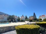 KIBRIS GIRNE ALSANCAK BÖLGESINDE, MILI PARKIN DİBİNDE ORTAK YÜZME HAVUZLU 3+1 VILLA SATILIKTIR
