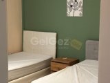 Girne Aşağı Girne'de Eşyalı 2+1 Kiralık Daire | Şehir ve Doğa Manzarası