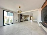 KIBRIS GIRNE ÇATALKOY'DE MUHTEŞEM İÇ MEKAN TASARIMINA SAHIP YENI 3+1 VILLA SATILIK
