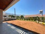 KIBRIS GIRNE ÇATALKOY'DE MUHTEŞEM İÇ MEKAN TASARIMINA SAHIP YENI 3+1 VILLA SATILIK