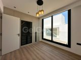 KIBRIS GIRNE ÇATALKOY'DE MUHTEŞEM İÇ MEKAN TASARIMINA SAHIP YENI 3+1 VILLA SATILIK