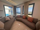 Girne Merkez'de Birinci Sırada Satılık Özel Havuzlu 3+1 Lüks Penthouse
