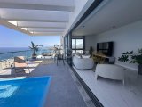 Girne Merkez'de Birinci Sırada Satılık Özel Havuzlu 3+1 Lüks Penthouse