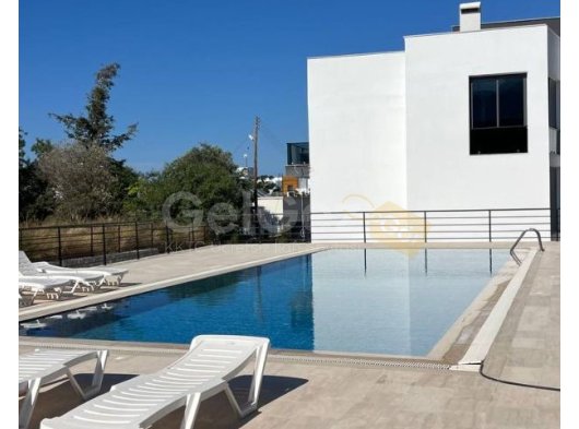 Girne Alsancak bölgesinde uygun fiyatlı satılık 2+1 Penthouse!