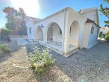 Girne/Çatalköy'de satılık 3+1 özel havuzlu villa