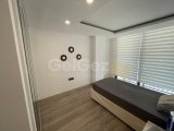 Girne merkezde lüks sitede kiralık geniş daire