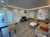 Girne merkezde lüks sitede kiralık geniş daire