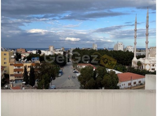 MAĞUSA merkez 1+1 Penthause Kiralik