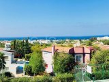 KİRALIK #GİRNE #ALSANCAK #ÇIKARTMA PLAJI( Escape Beach, DenizKızı Beach, MERİT Oteller Yukarısı) #AİLE Sitesi içinde, #Full Eşyalı #Tertemiz #3+1 #DAİRE #115m2,