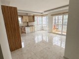 GİRNE MERKEZDE MUHTEŞEM LOKASYONDA SATILIK 3+1 FIRSAT DAİRE