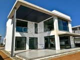İskele, Long Beach, La İsla Villas sitesinde satılık 5+1 villa. Teslime Hazır